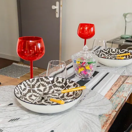 Cloud Nine, 5mins Orly Airport Apartment *