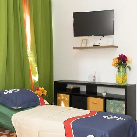 Apartment Cloud Nine, 5mins Orly Airport Athis-Mons