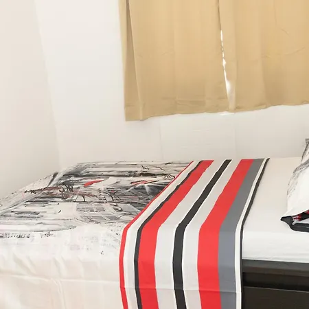 Cloud Nine, 5mins Orly Airport Apartment Athis-Mons