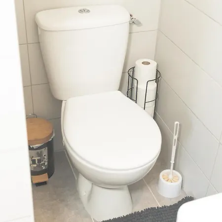 Apartment Cloud Nine, 5mins Orly Airport Athis-Mons